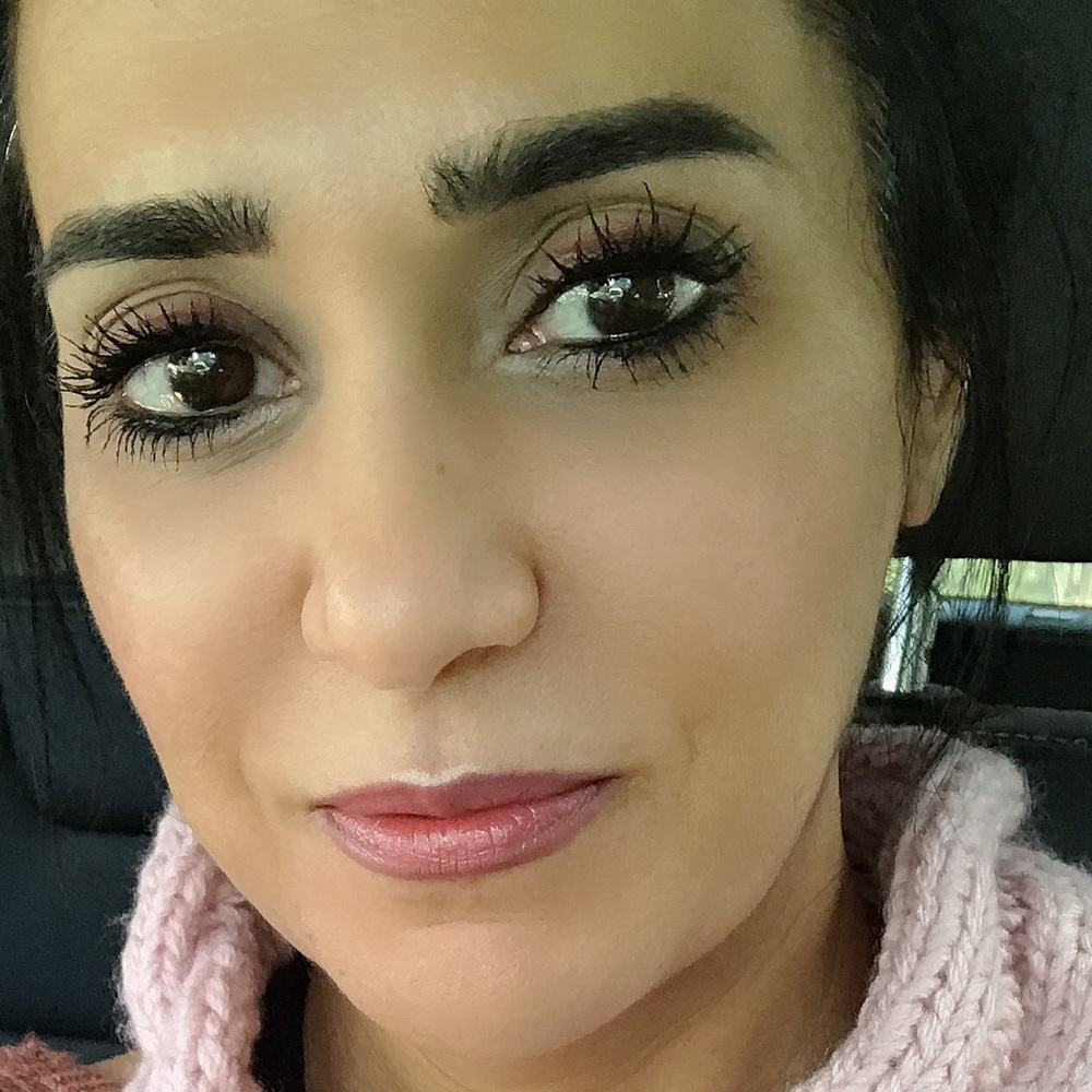 Meet your Posher, Hala